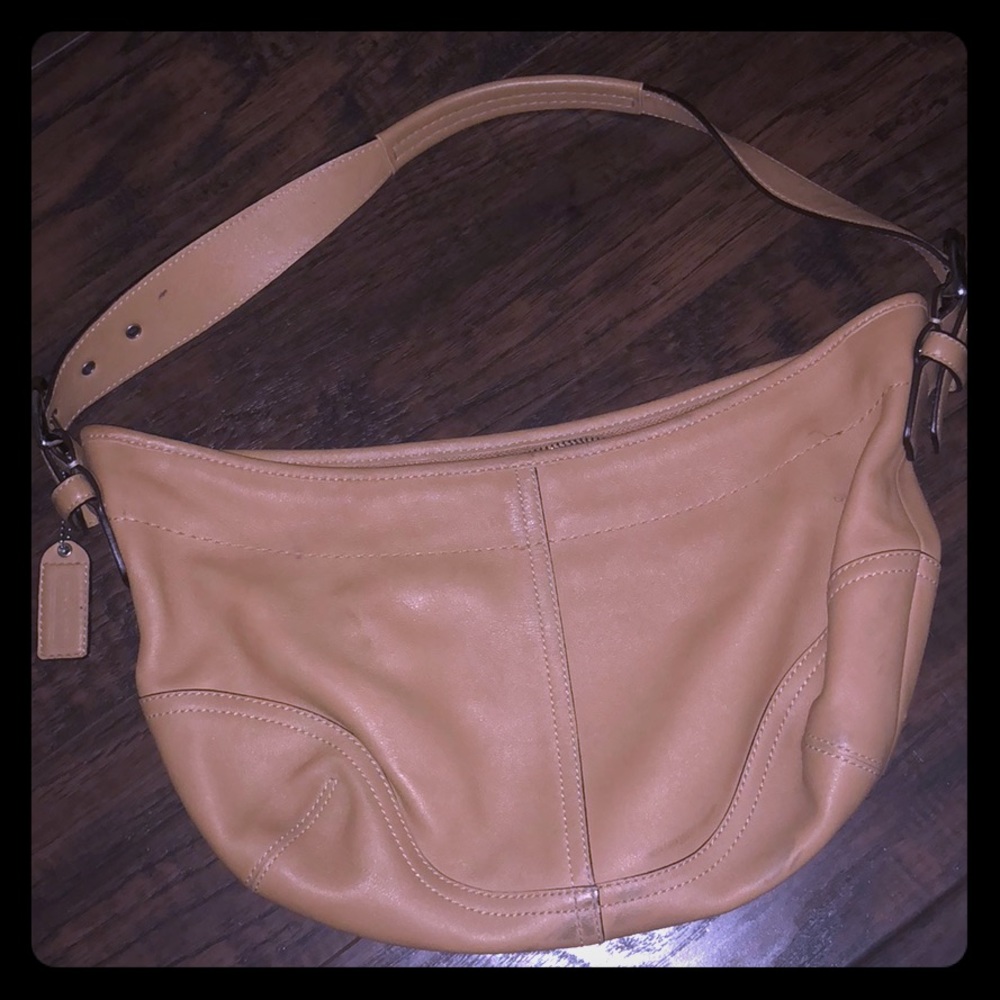 *OFFERS* COACH - Picture 1 of 8